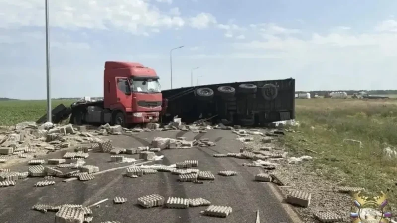 В Тимашевском районе произошла смертельная авария с участием большегруза
