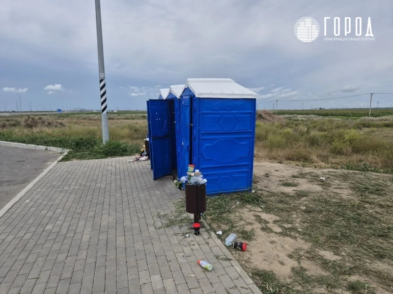 На платной трассе А-289 продают дорогой бензин и переполнены туалеты На трассе А-289 продают дорогой бензин и переполнены туалеты