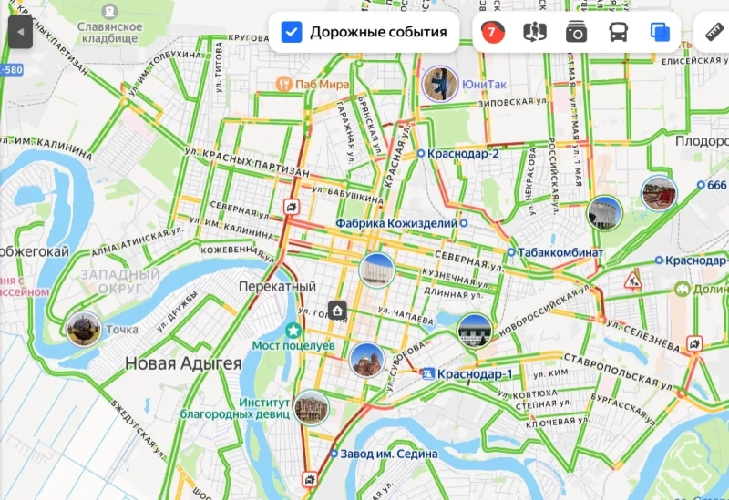 В Краснодаре семибалльные пробки: силовики перекрывают выезды из города